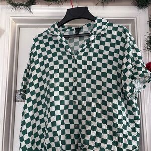 Wild Fable Green and White Checkered Button Down Shirt